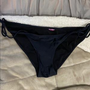 Bikini bottoms